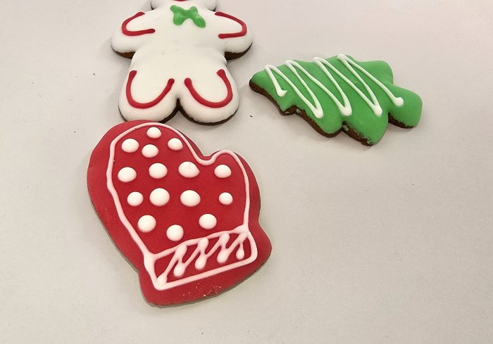 Turtă dulce moale cu miere și mirodenii – glazurată fin, 70 g